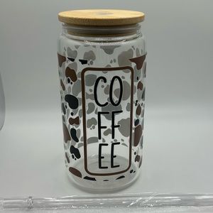 Glass Can Tumbler, 16 onzas, with bamboo Lid and Plastic Straw Included.